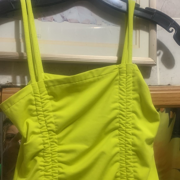 Yellow dress - Picture 3 of 7